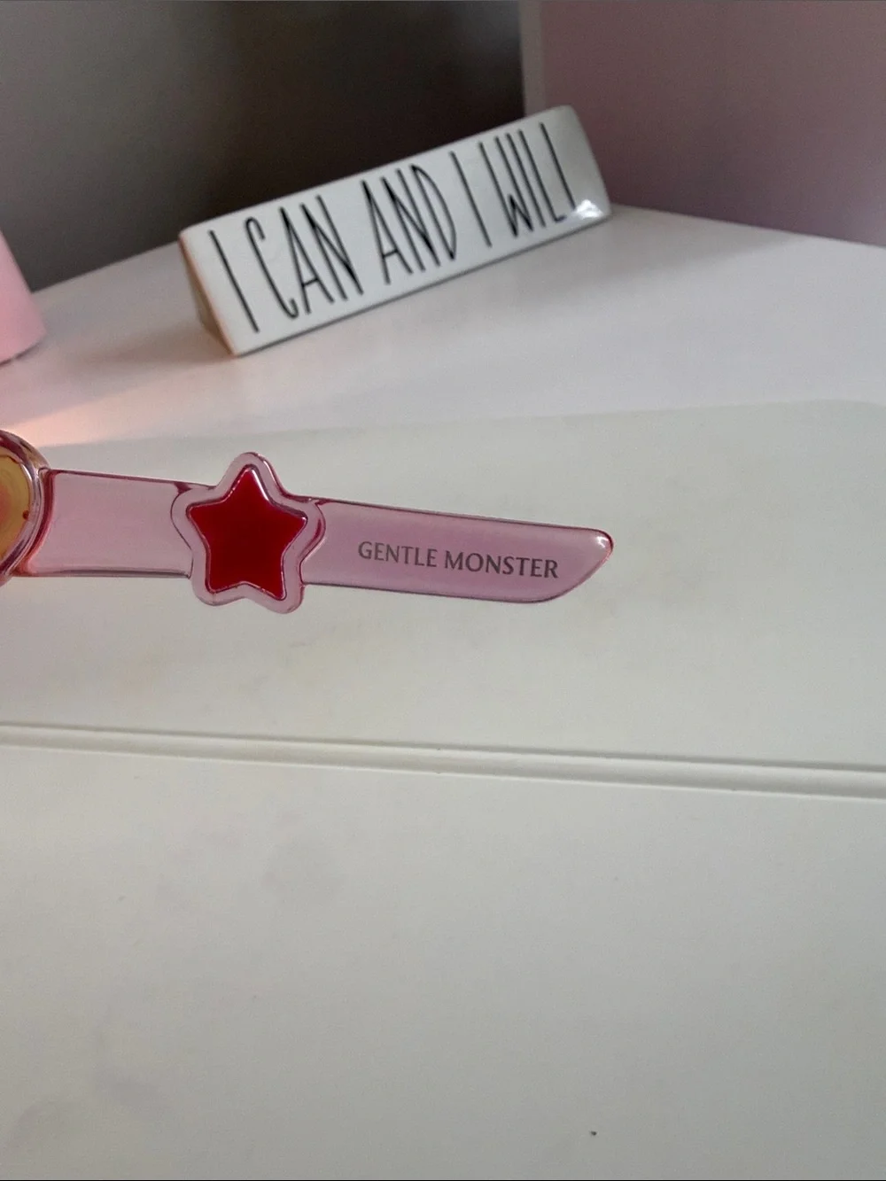 GENTLE MONSTER Pink Heart-Templed Cat-Eye Sunglasses